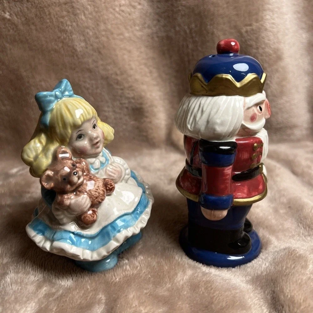 Fitz Floyd Vintage 1992 Nutcracker and Girl Salt and Pepper Shakers Set Blue Red